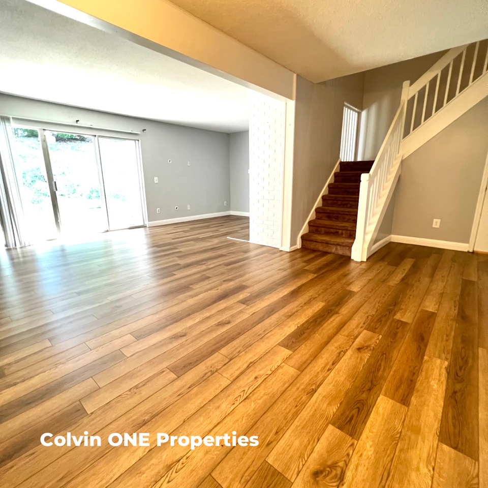 303 E Montcastle Dr #B - Photo 3 of 17