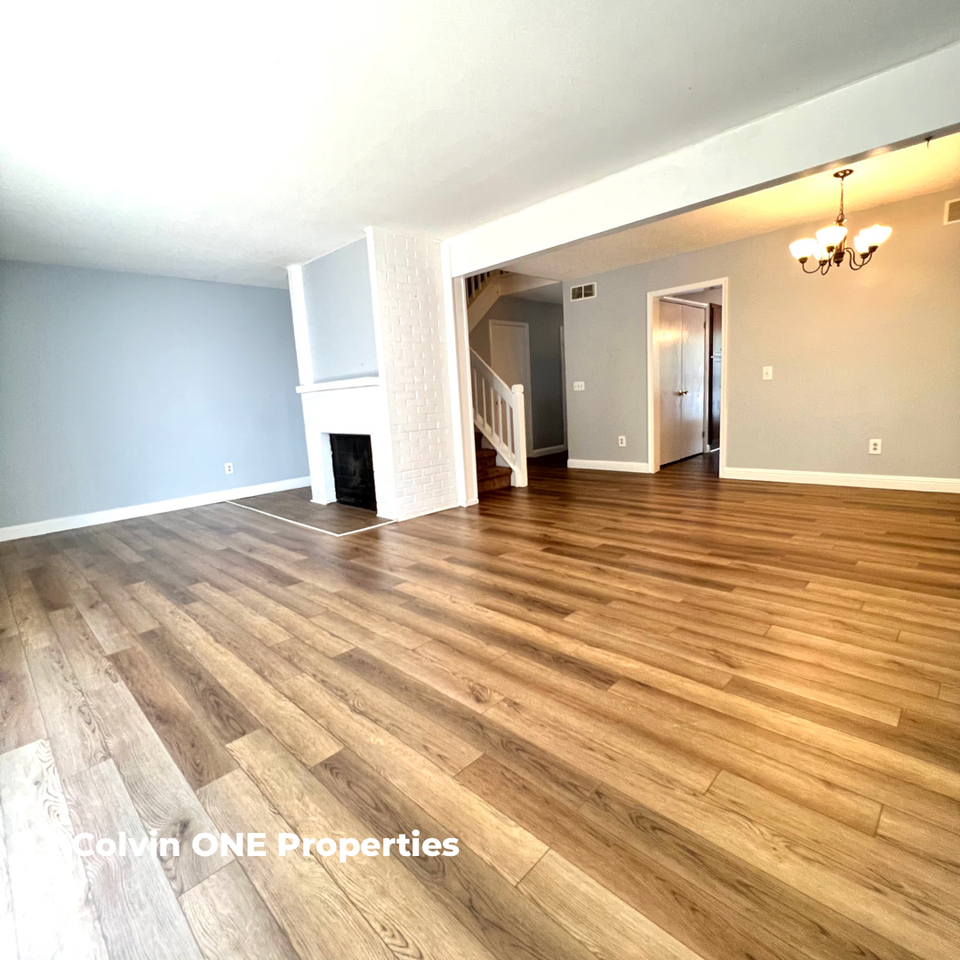 303 E Montcastle Dr #B - Photo 2 of 17