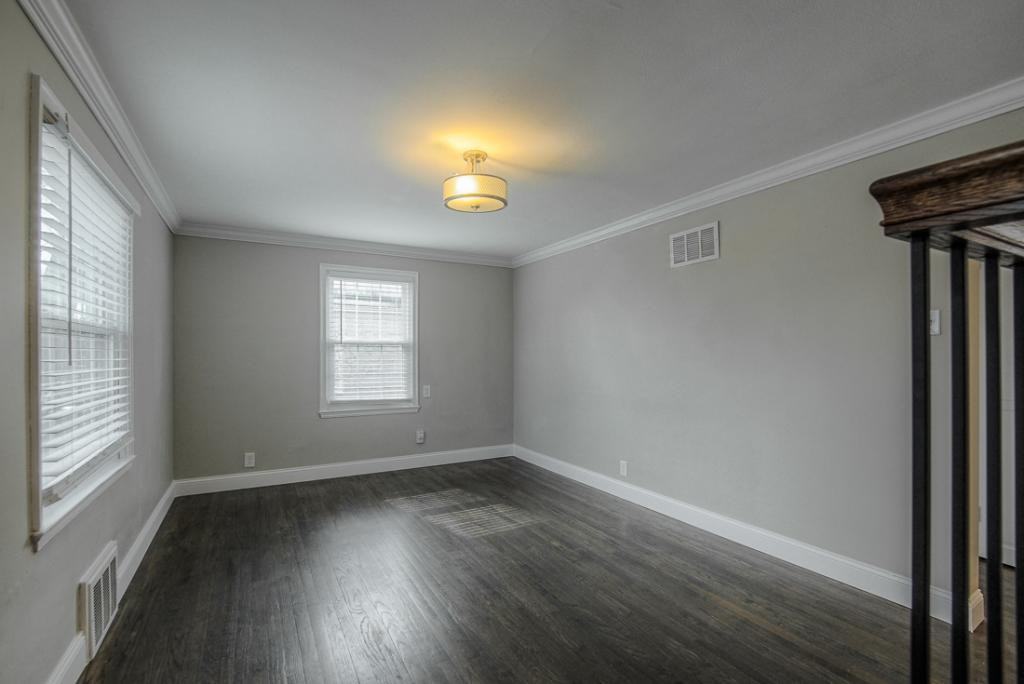 7728 Walnut St - Photo 5 of 25