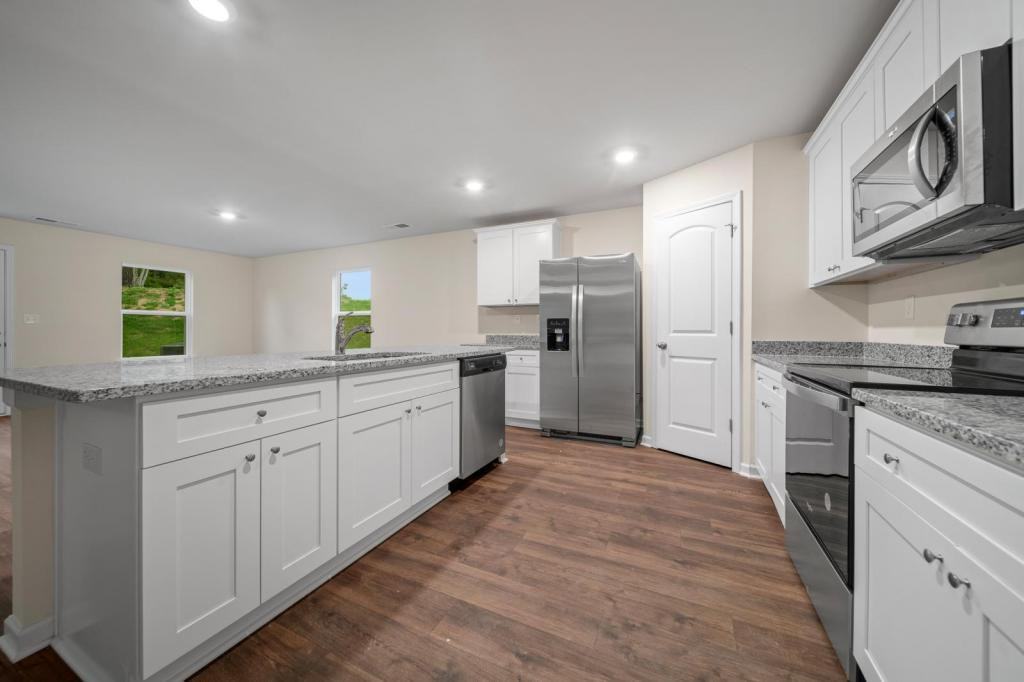 509 Masters Way Dickson TN - Photo 2 of 4