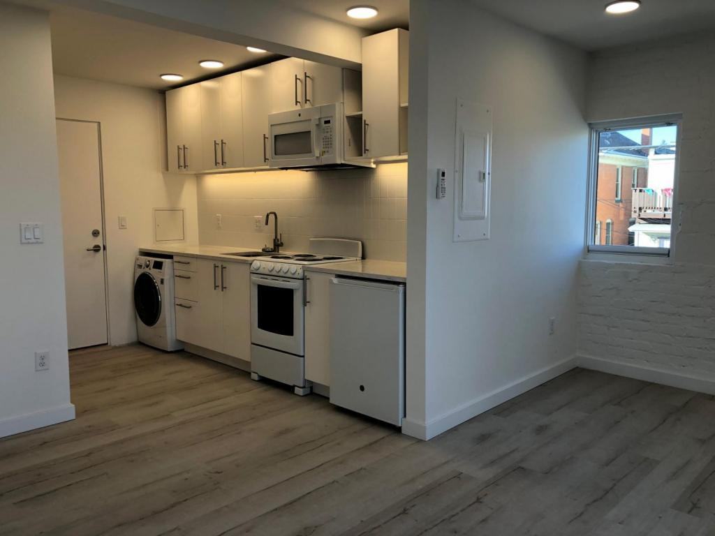 2959 N Franklin St - Photo 5 of 17