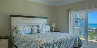 204 Goldsboro Dr - Photo 3 of 17