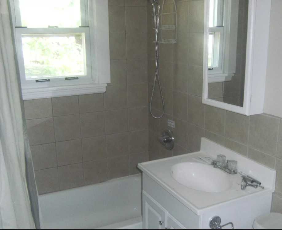 5640 Fremont Ave N - Photo 3 of 4
