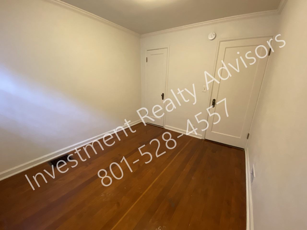 225 N Spencer Ct - Photo 7 of 13