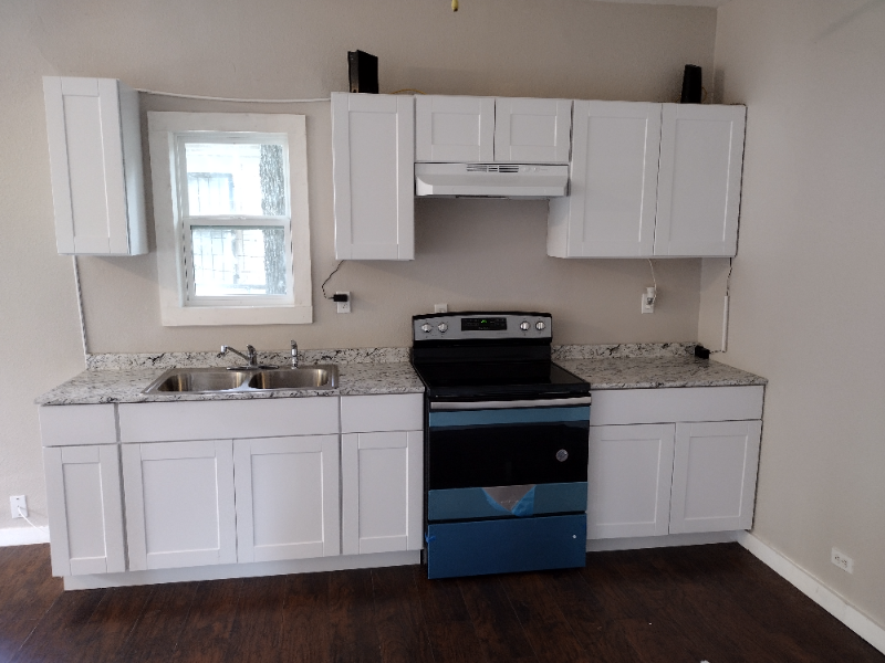 1515 Montana St #A - Photo 3 of 5