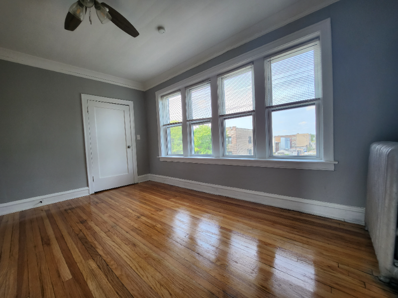 625 E 80th St #3 - Photo 3 of 11