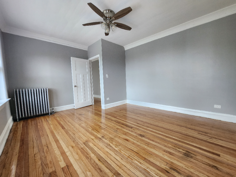 625 E 80th St #3 - Photo 4 of 11