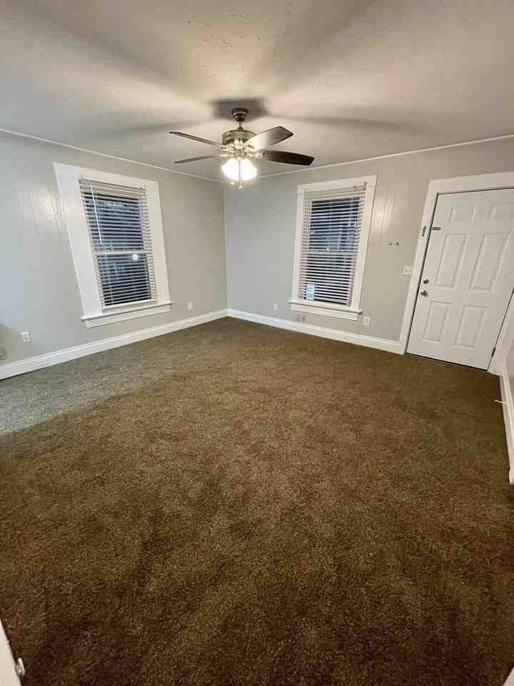 230 S Buchanan St #D - Photo 3 of 6