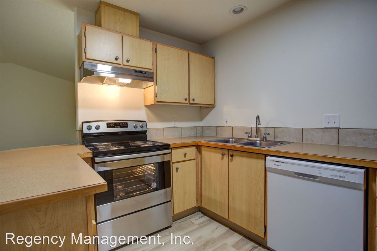 5917 NE 58th St. - Photo 3 of 38