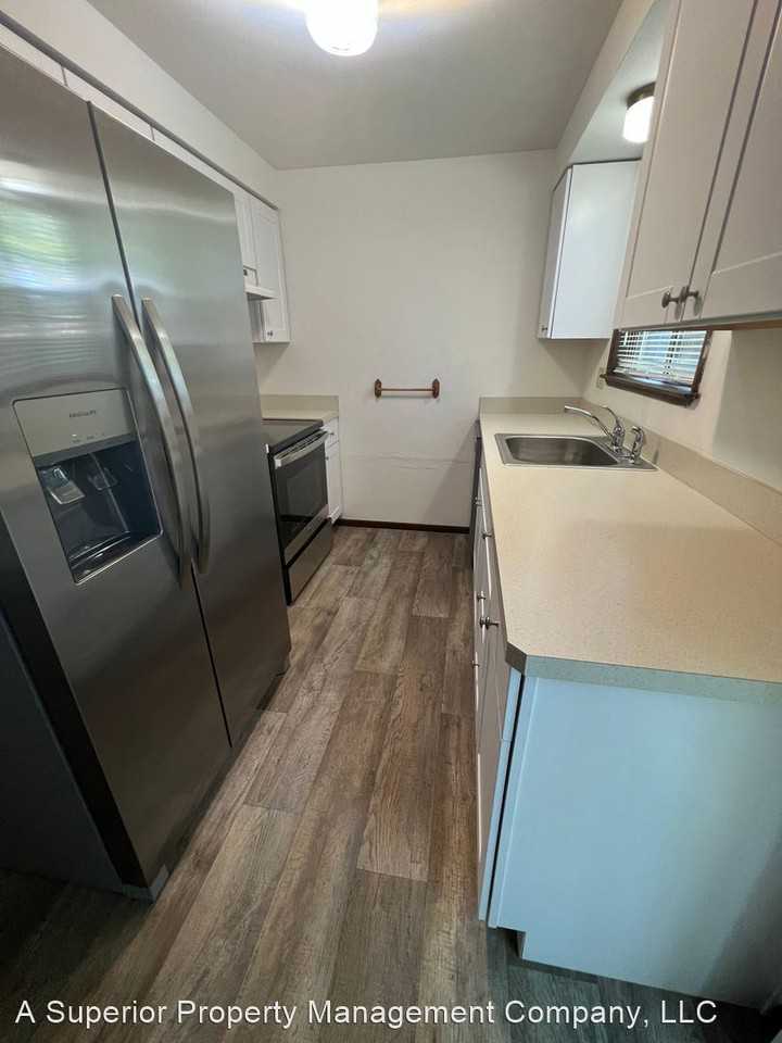 SE Cleveland Avenue - Photo 3 of 10
