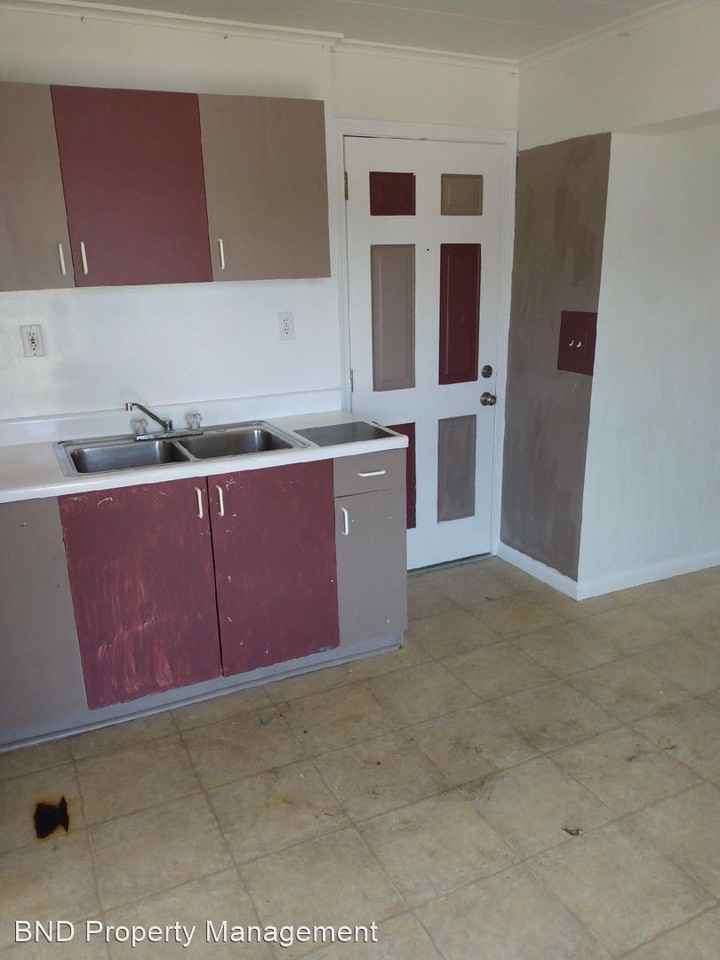 2408 Broadway Street - Photo 3 of 4