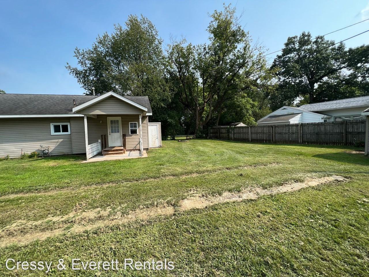 2570 Kennedy St - Photo 2 of 18