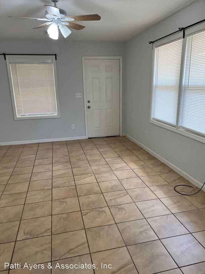 2874 Cheney St - Photo 3 of 12