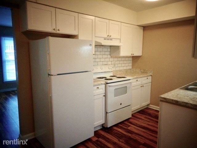 424 Homestead Dr #C - Photo 3 of 8