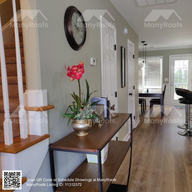 808 Saint Catherines Dr - Photo 3 of 12