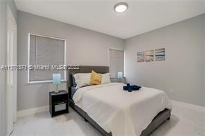 1526 Ne 110th St - Photo 3 of 12