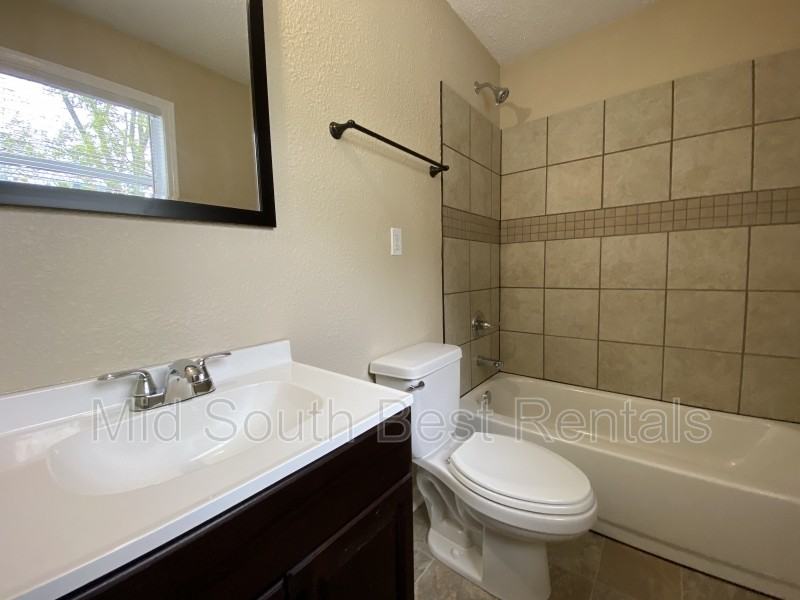 2108 S Pine St - Photo 7 of 8