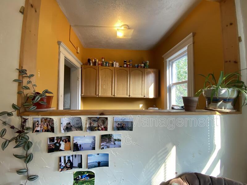 8 Greene St - Photo 4 of 20