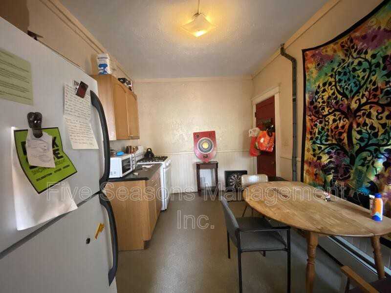 8 Greene St - Photo 5 of 20
