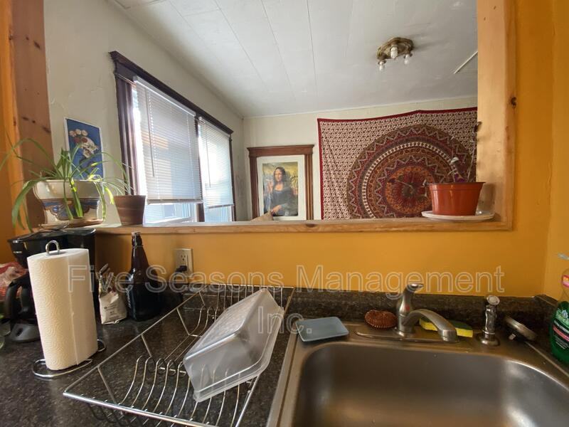 8 Greene St - Photo 6 of 20