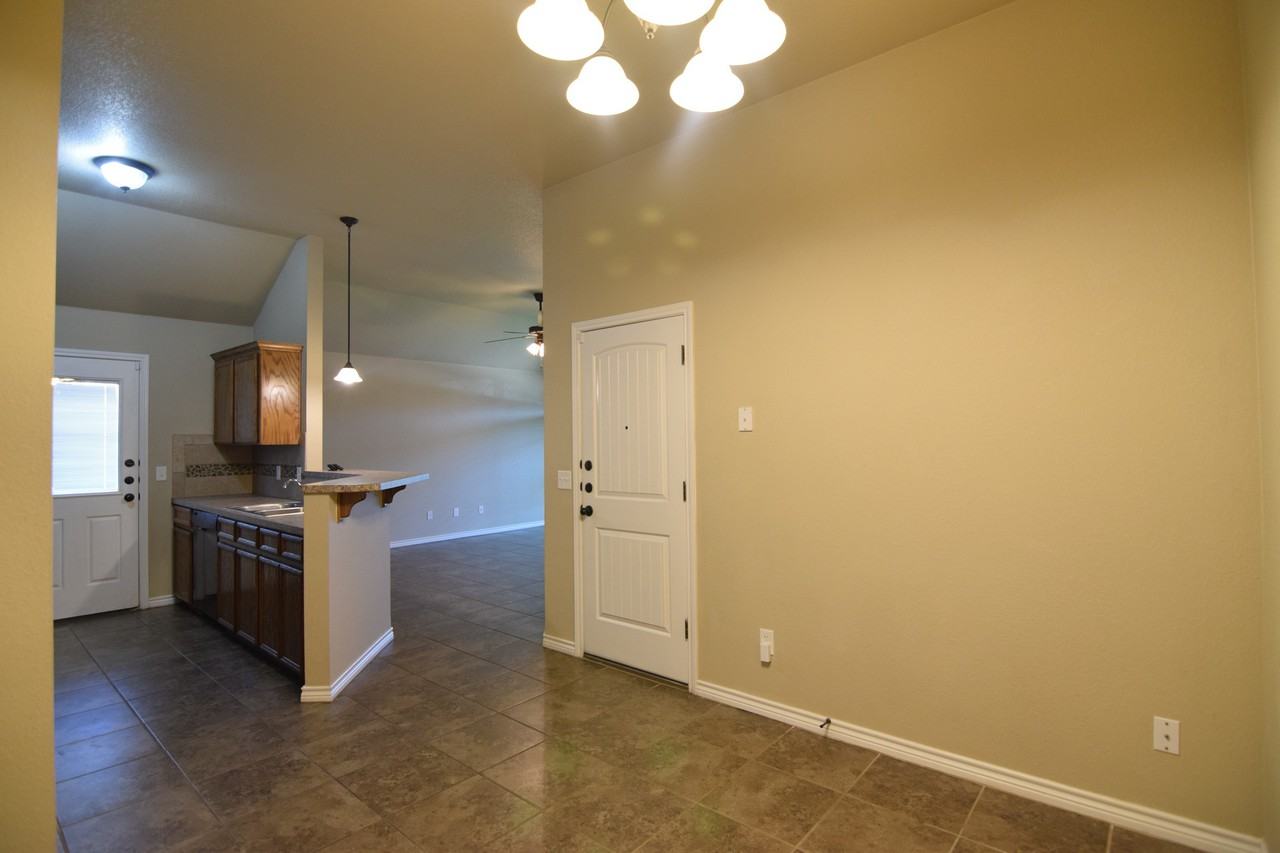 627 Paseo Del Plata - Photo 7 of 19