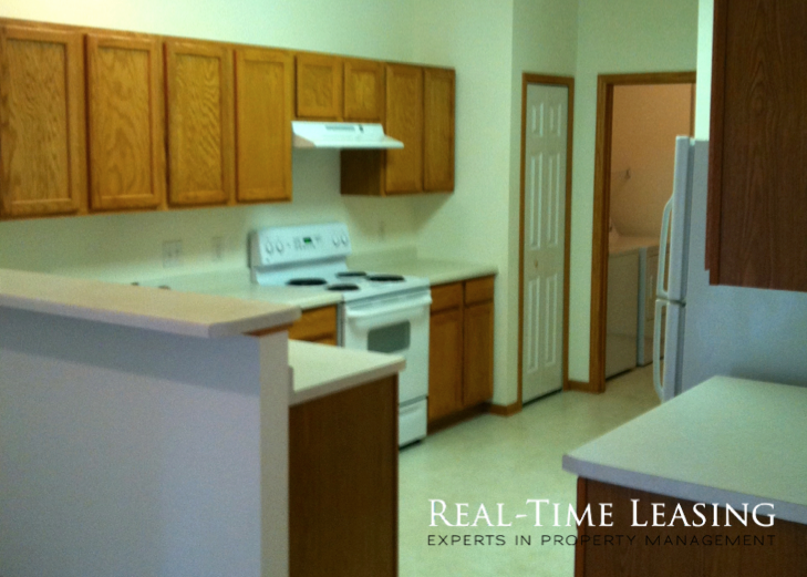 664 Village Pkwy - Photo 3 of 15