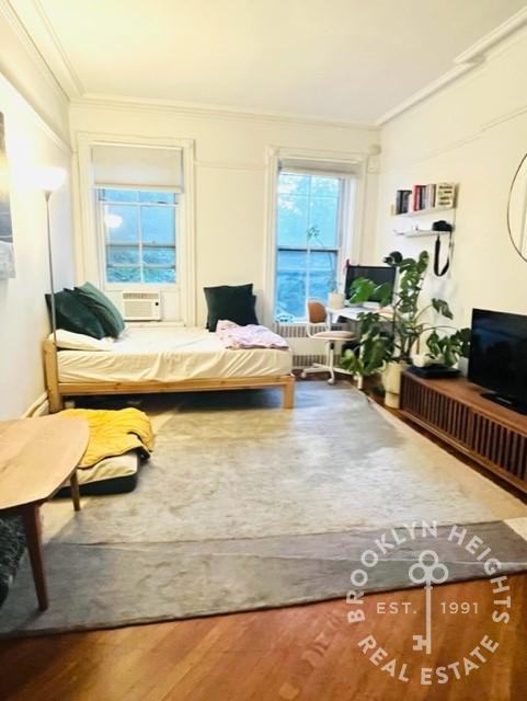 38 8th Ave #4R - Photo 2 of 6