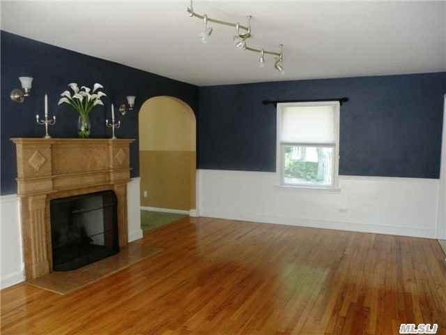 7 Central Dr - Photo 2 of 18