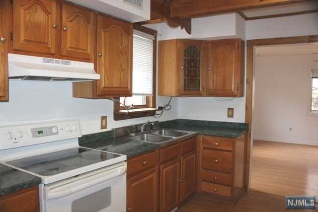 128 Skyline Lake Dr - Photo 2 of 21
