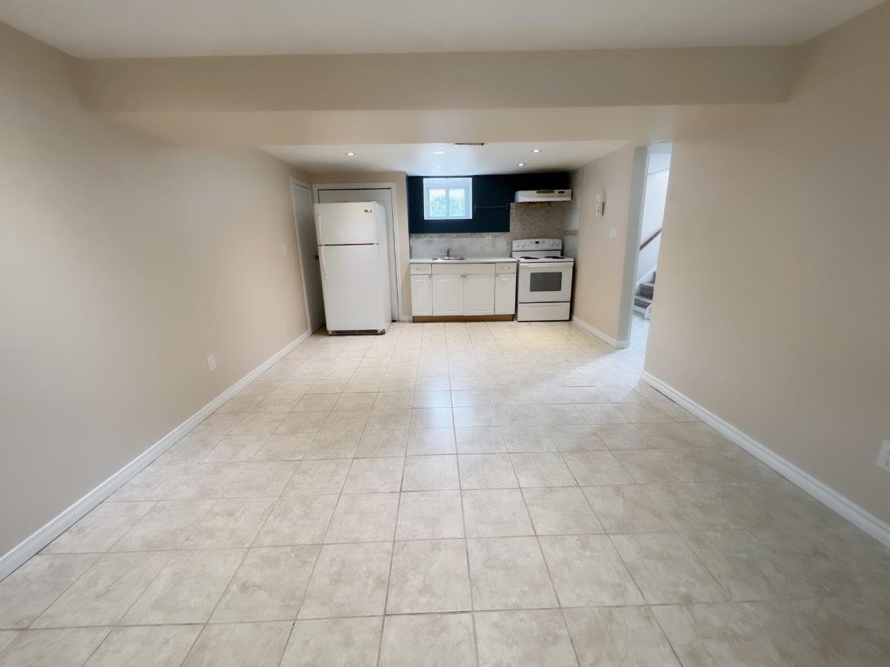 220 Ellington Drive #Lower