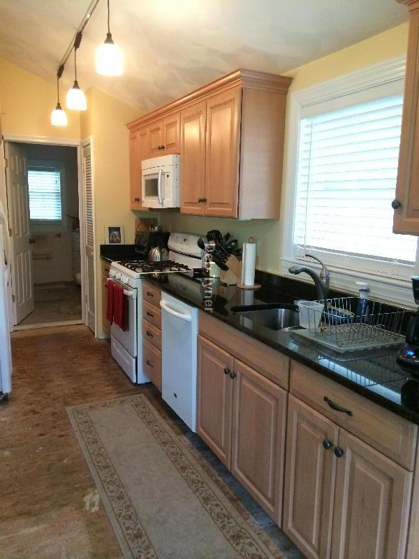 8 Oak St - Photo 2 of 16