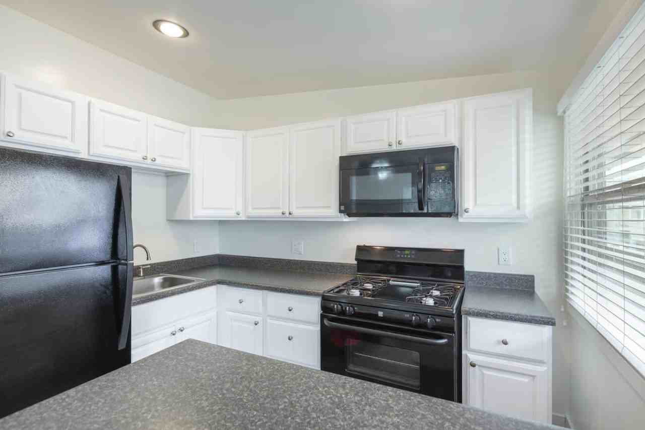 Elan La Jolla Apartments 8115 El Paseo Grande, San Diego