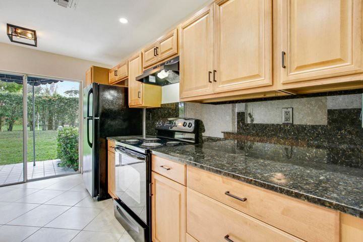 5298 Sapphire Vly - Photo 3 of 8