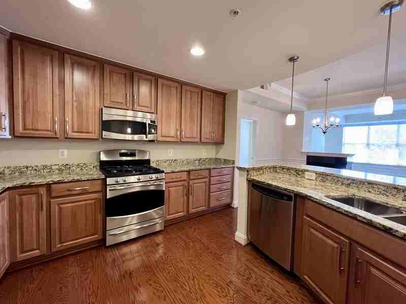 320 S West St #304 - Photo 3 of 33