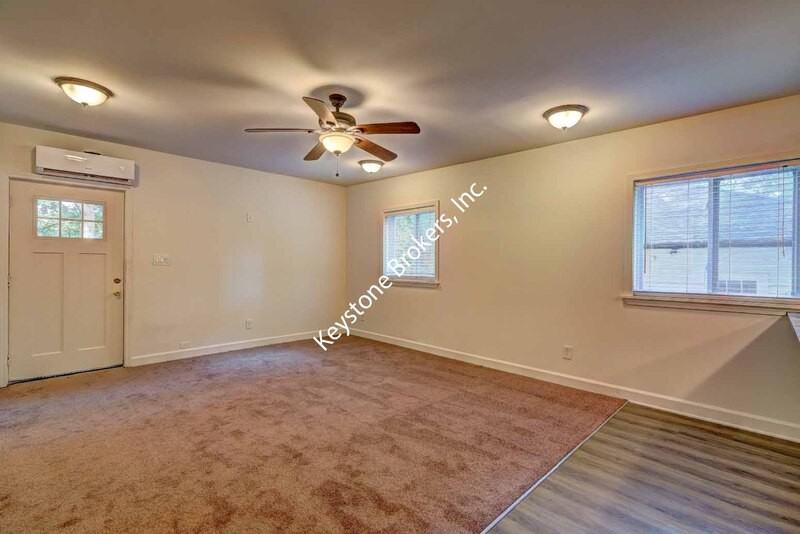 2186 Lenox Rd Ne - Photo 3 of 9