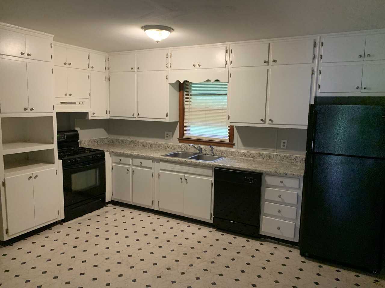 1224 Skyview Cir Sw #1224 - Photo 3 of 11