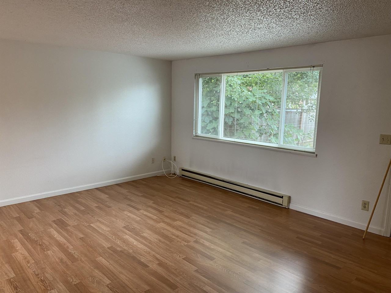 7425 Se Henry St #1 - Photo 2 of 13