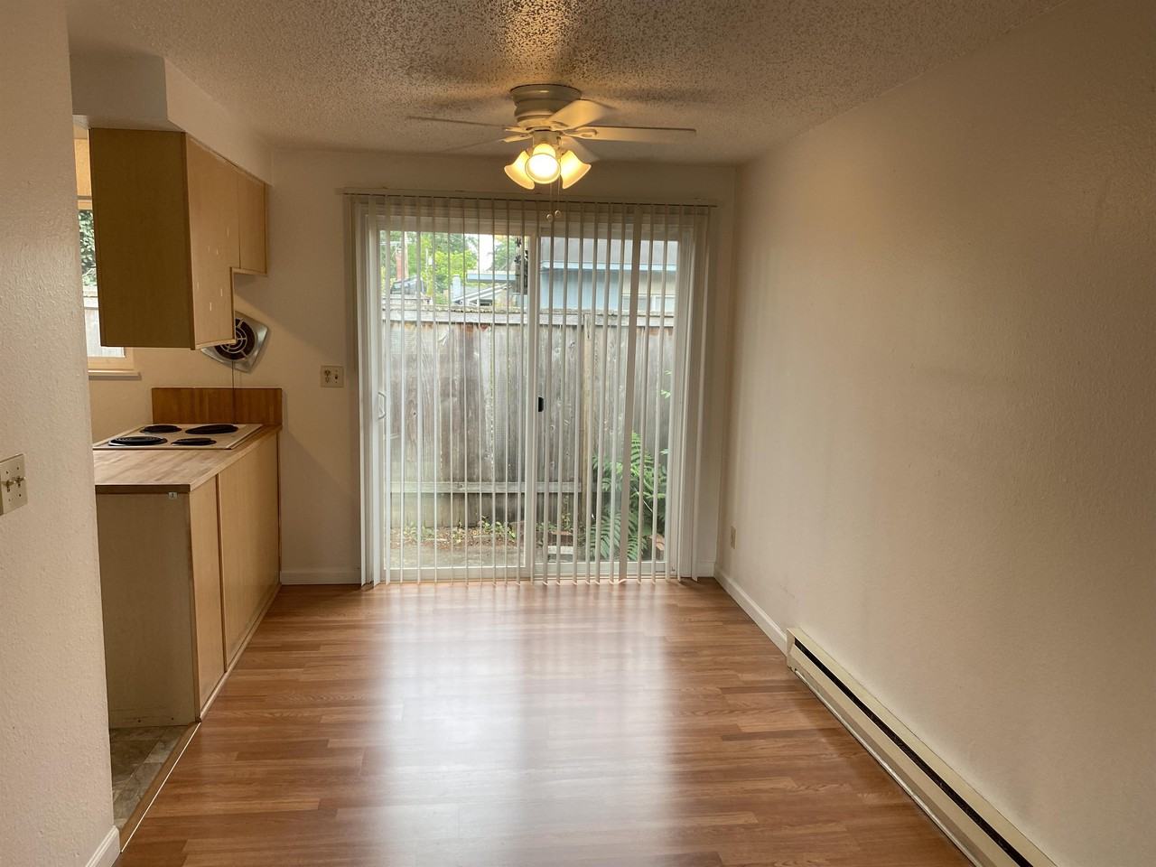 7425 Se Henry St #1 - Photo 4 of 13