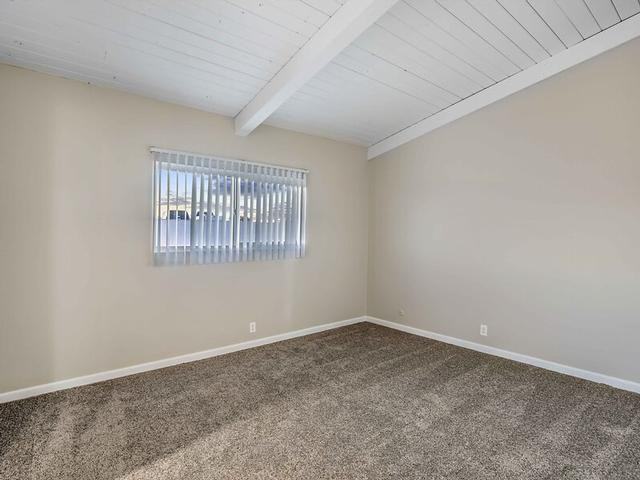 425 Merrimac Way - Photo 7 of 30