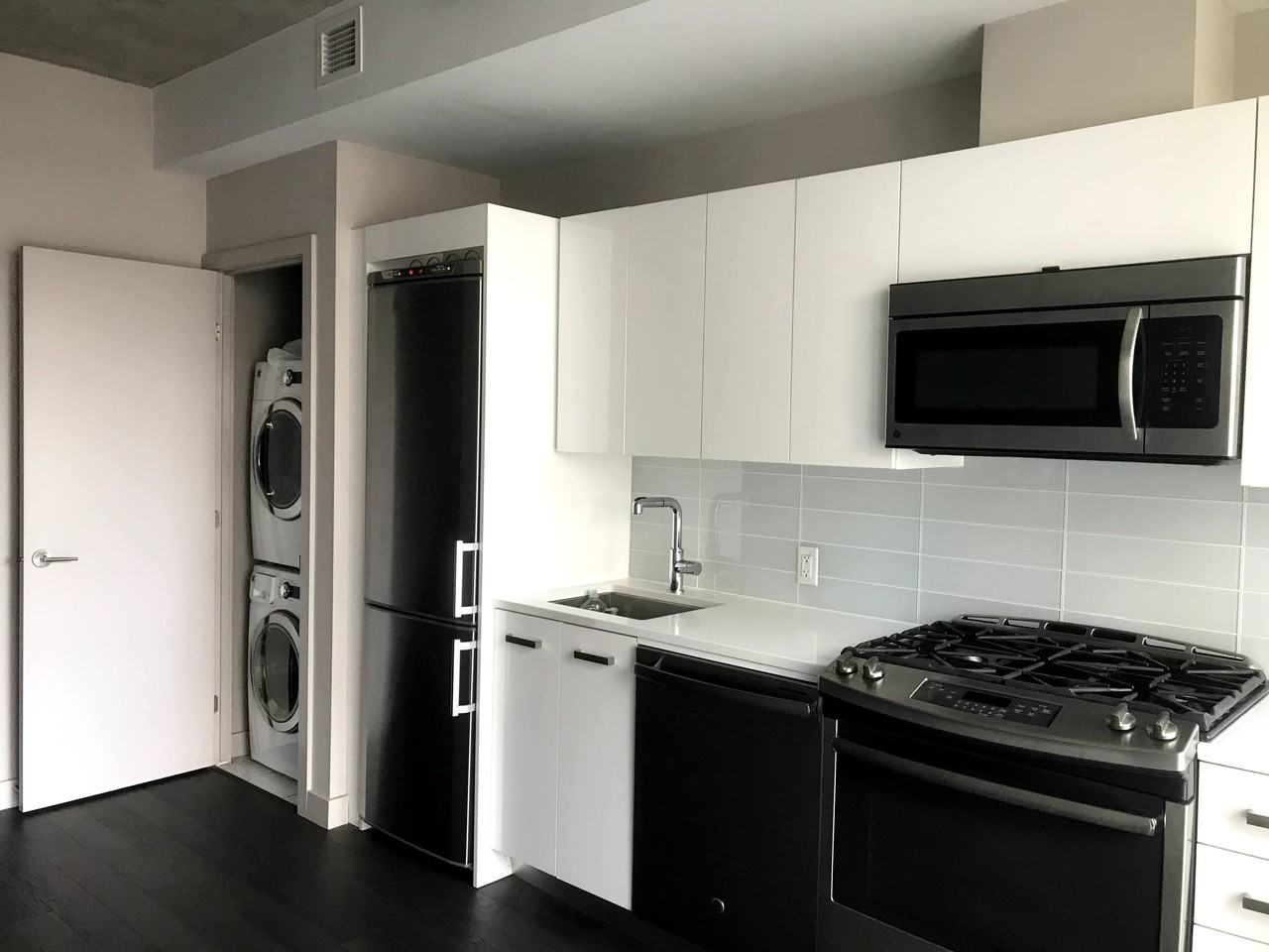 224 Lyon Street North - Photo 4 of 13