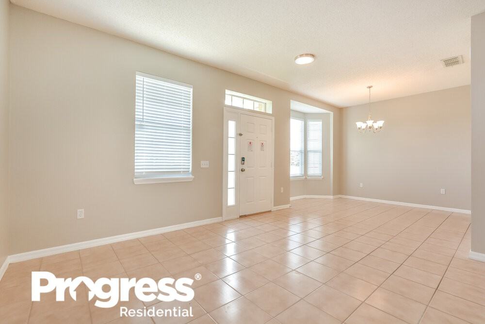 2721 Woodstream Cir - Photo 3 of 16
