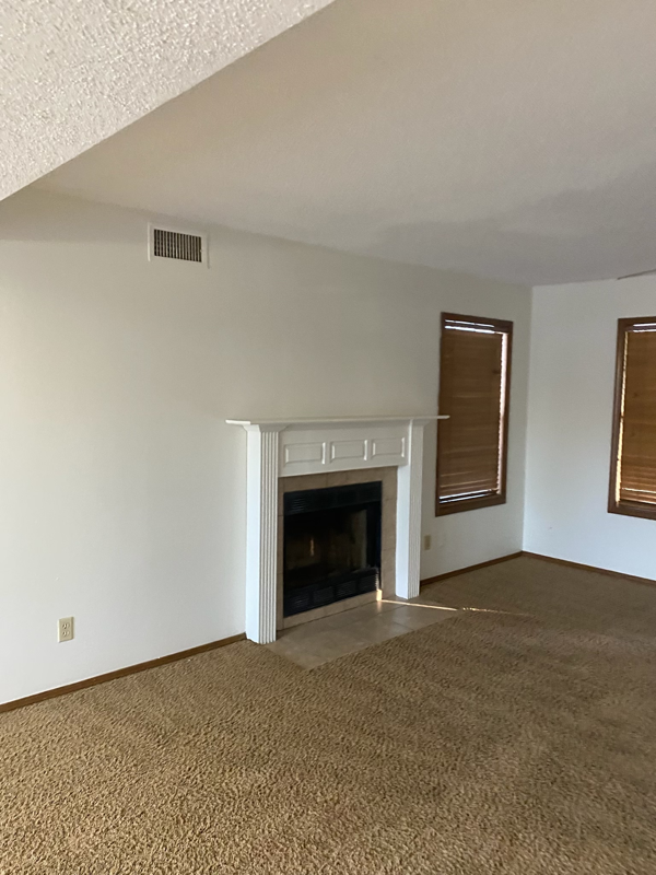 2913 Laura Ln #B - Photo 4 of 26