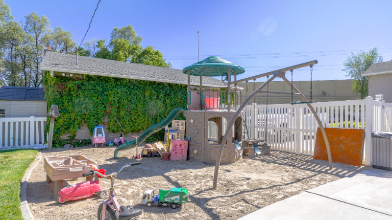 1003 Wsouth - Photo 4 of 12