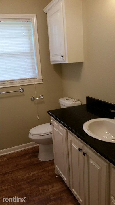 602 Hilltop St - Photo 3 of 4