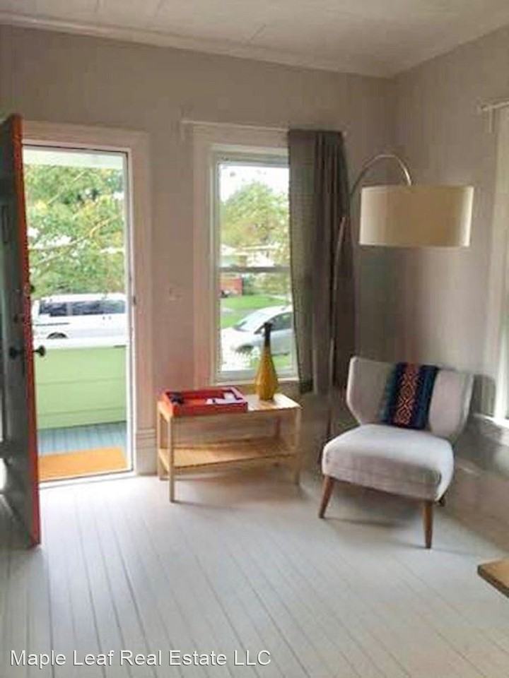 6526 25th Ave Nw - Photo 3 of 11