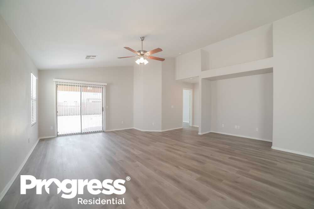 4351 W Darrel Rd - Photo 3 of 16