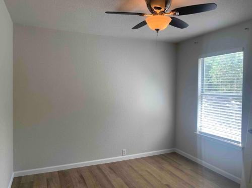 1615 Shady Creek Trl - Photo 2 of 16