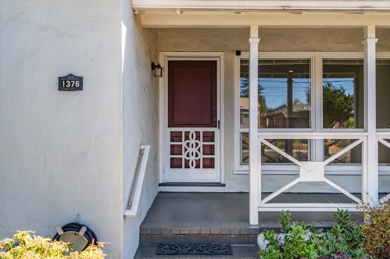 1376 Cedar St - Photo 2 of 15