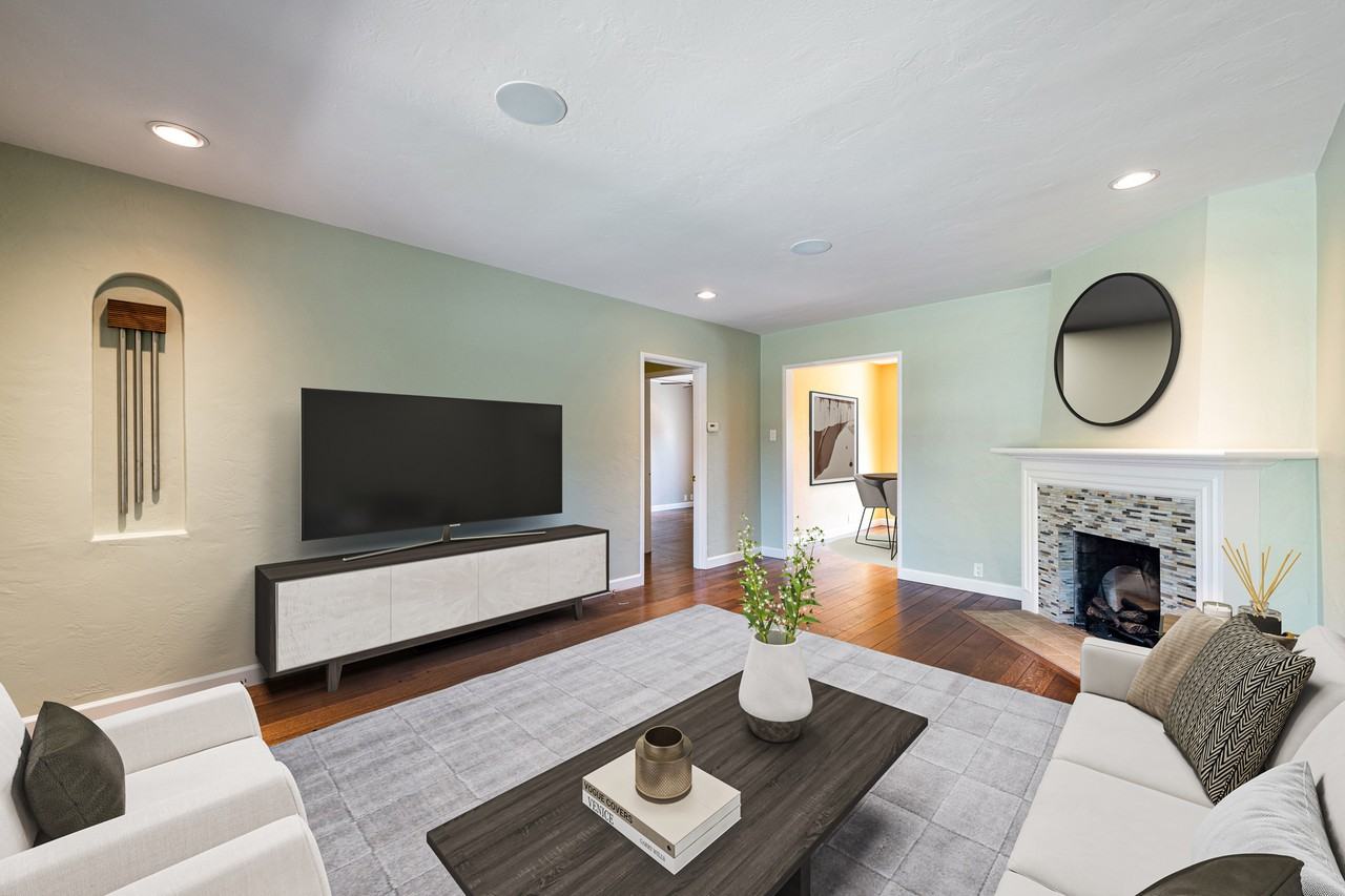 1376 Cedar St - Photo 3 of 15