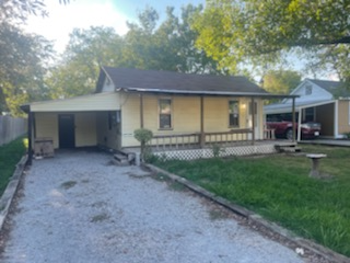 1113 N Sioux Ave - Photo 2 of 4